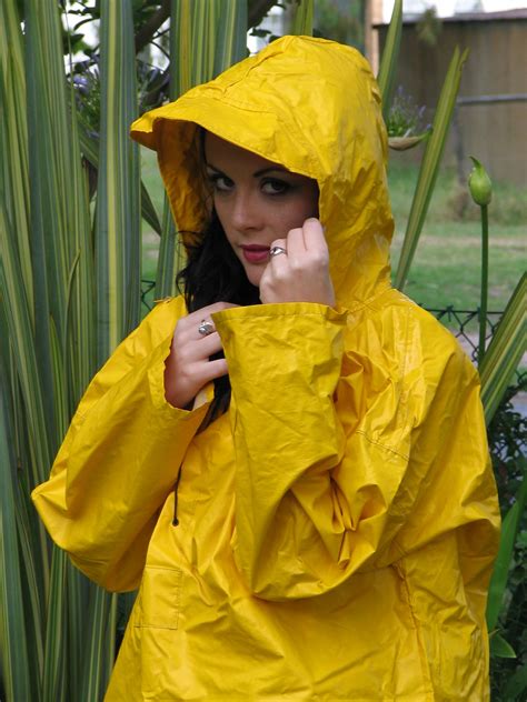 Women’s Rainwear 